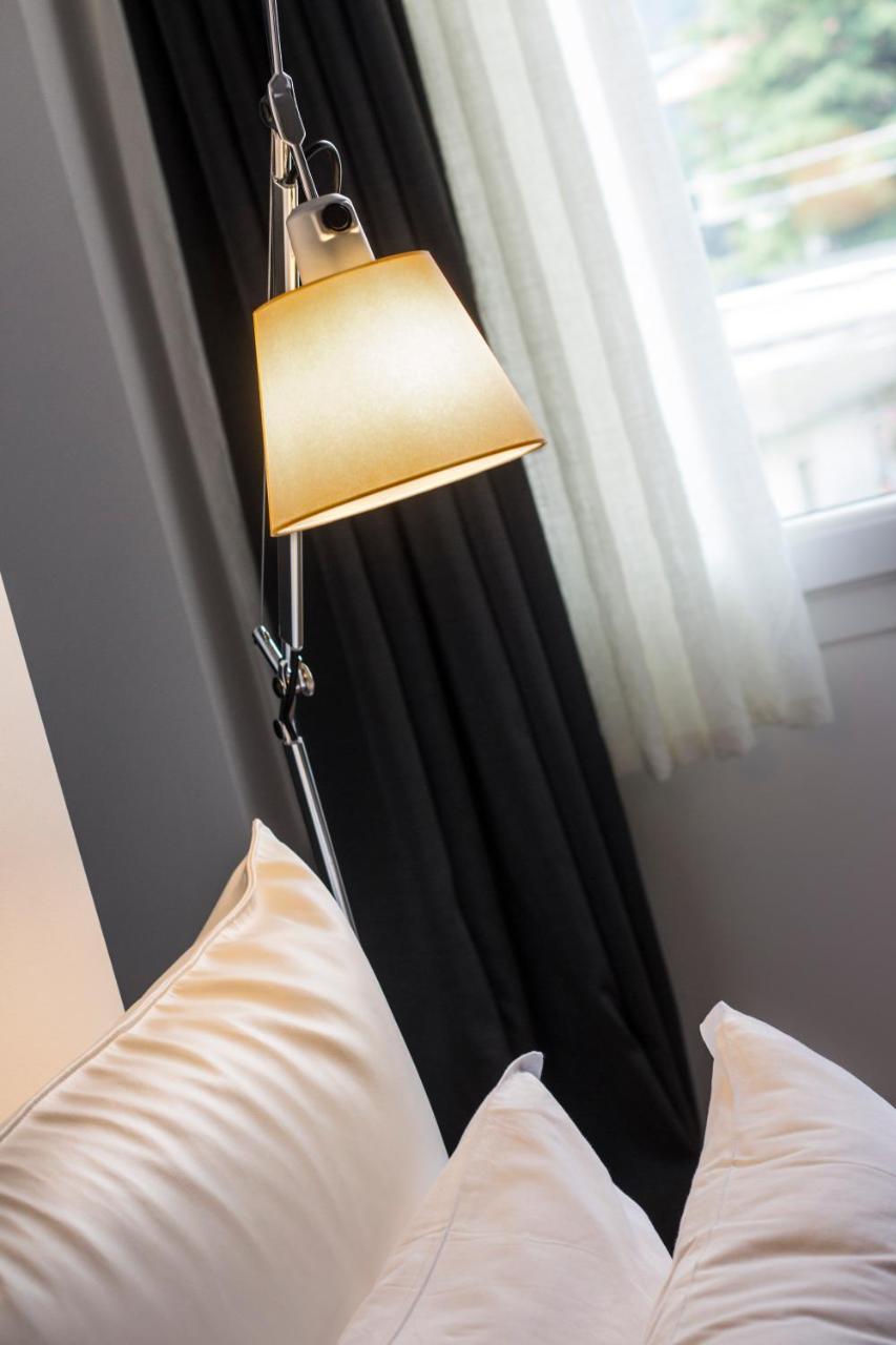 Manzoni 124 Bed&Relax Panzió Esine Kültér fotó