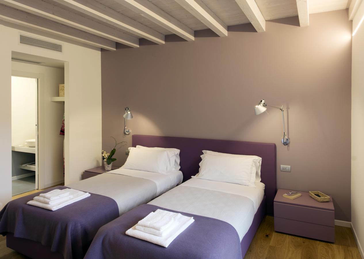 Manzoni 124 Bed&Relax Panzió Esine Kültér fotó
